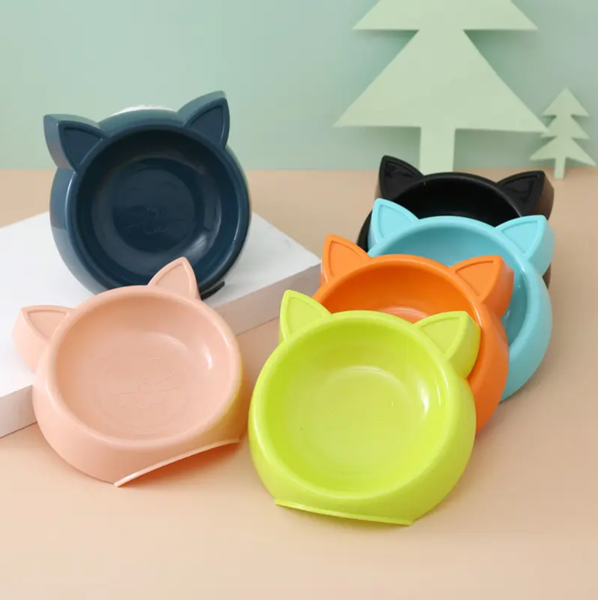 Plato Ergonómico Antideslizante con Diseño de Orejitas de Gato