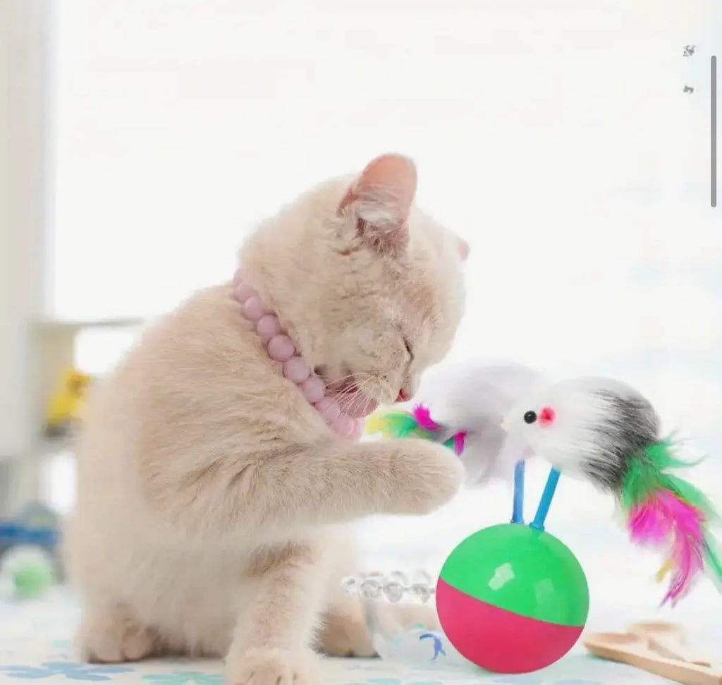 Juguete Interactivo para Gatos Tipo Tentetieso con Ratón de Peluche y Plumas