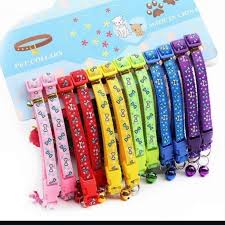 Collar X12 Ajustable con Cascabel y Estampado de Huellitas y Huesos para Perros Pequeños y Gatos