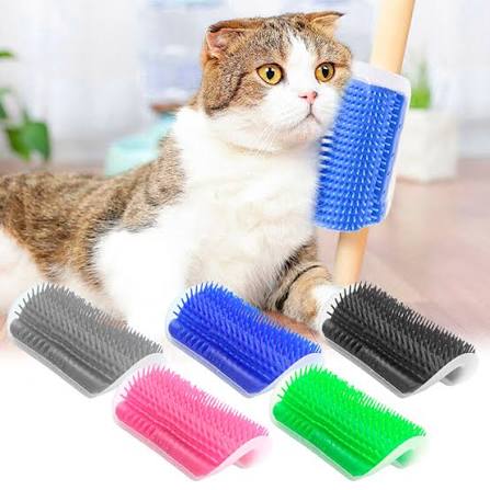 Rascador Esquinero Masajeador y Cepillo Autoasicalador con Compartimiento de Catnip